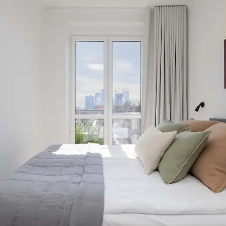 公寓 Luxury Two-bedroom With A Balcony In By Renters Prestige 华沙