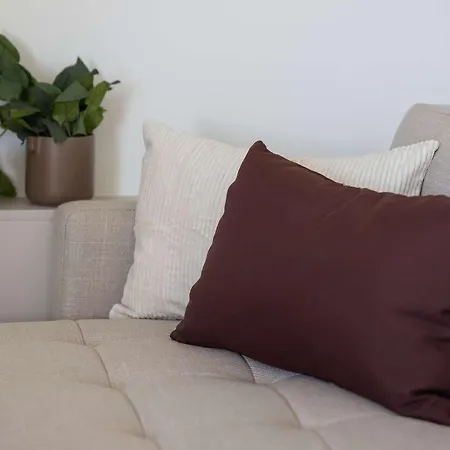 Luxury Two-bedroom With A Balcony In By Renters Prestige